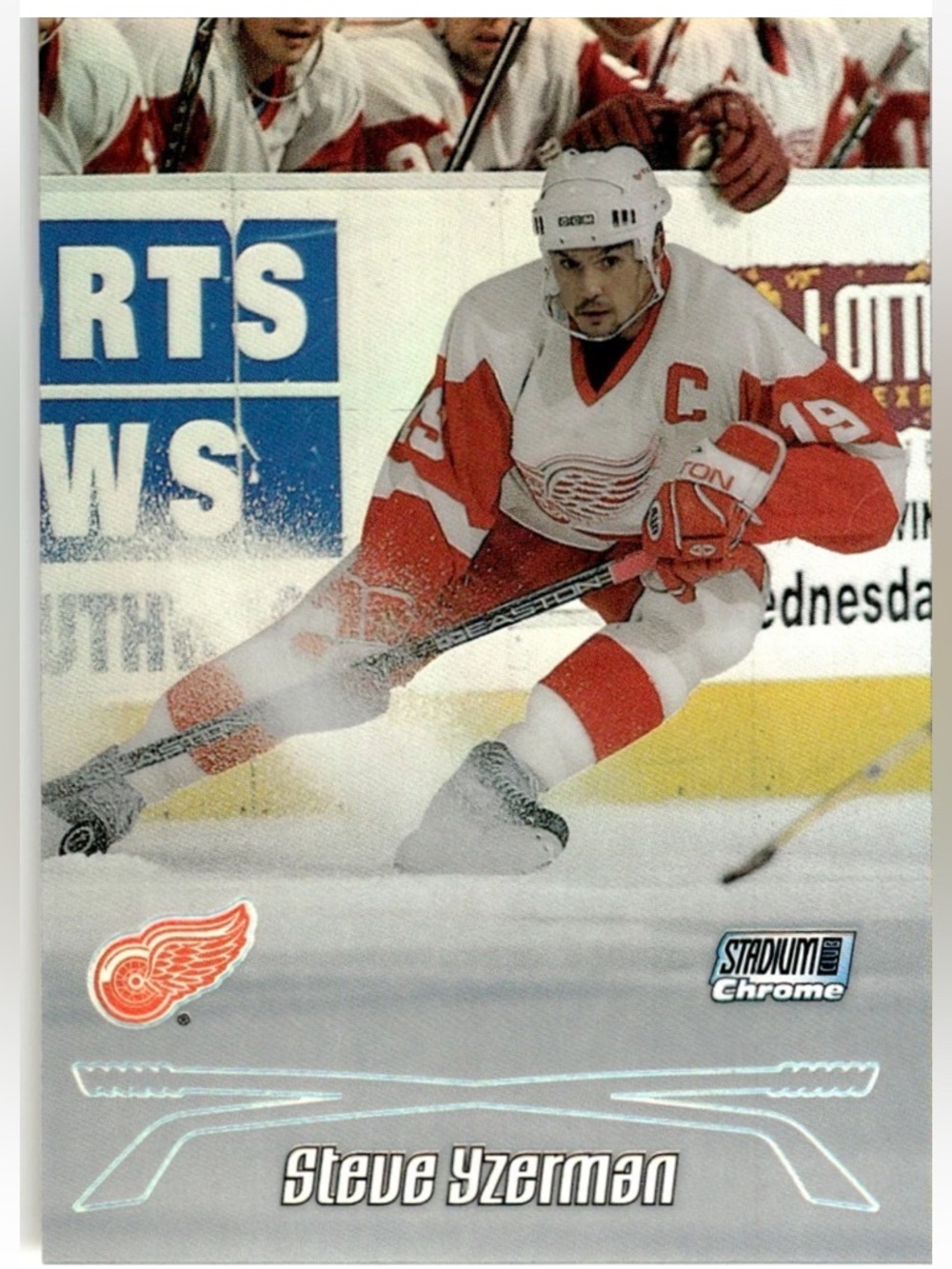 Steve Yzerman 2000/01 Topps Detroit Red Wings Hockey Card